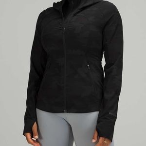 GREAT CONDITION LULULEMON 360 CAMO MIST OFF JACKET 🔥🎉